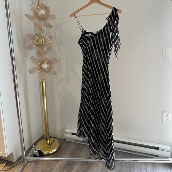 Laundry by Shelli Segal Asymmetrical dress - Picture 8 of 9